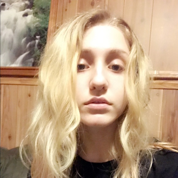 Meet your Posher, Kaylee - Picture 1 of 1